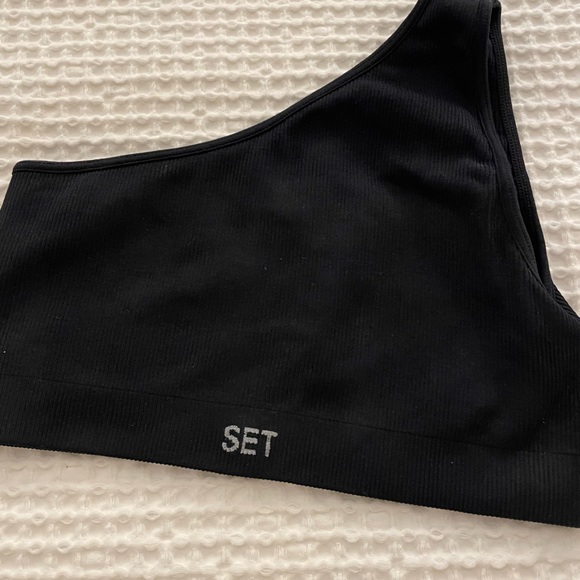 SET Active - Sculpt Flex - Ribbed One shoulder bra - Black - Picture 3 of 4